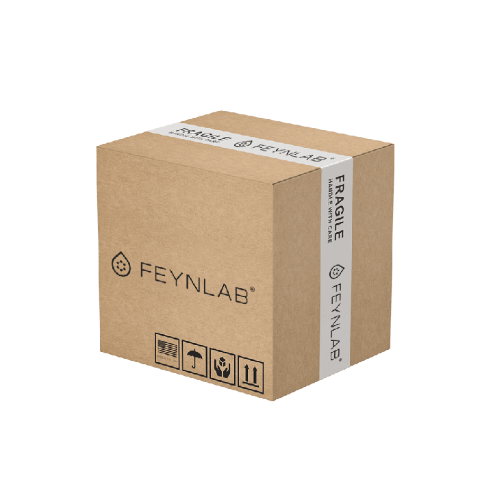 Ochranné přepravní balení produktů Feynlab s bezpečnostní páskou garantující originalitu a bezpečné doručení k zákazníkovi